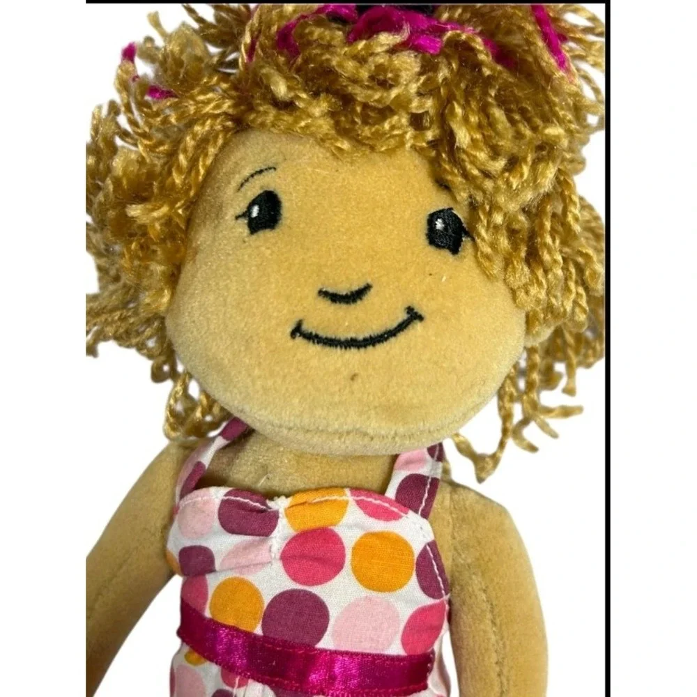 GROOVY GIRLS DANIKA doll NWT Cute Colorful  Hair Plush very MOD clothing